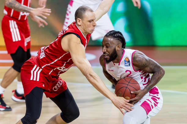 仅折射出他 仅折射出他